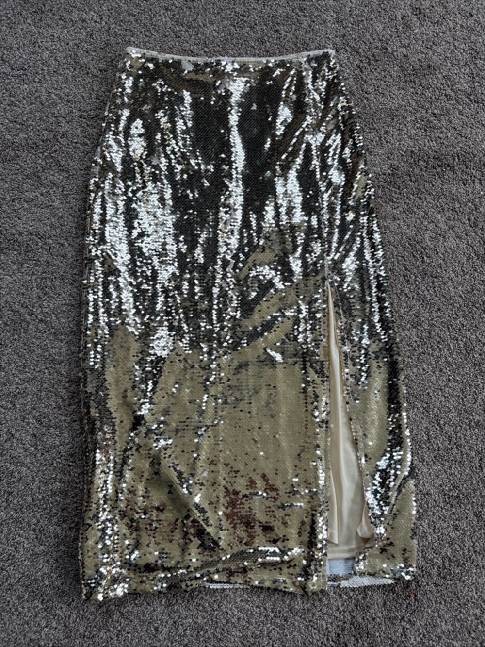 Blu Pepper Women’s Medium Gold Sequin Pencil Skirt with Front Slit & Zip  NWOT